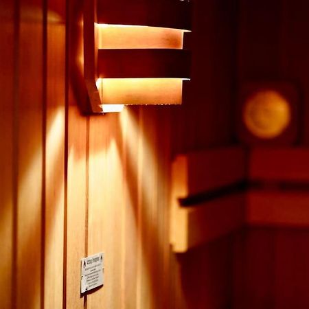 Helle Kellerwohnung Im Gruenen Mit Sauna Köln Eksteriør bilde